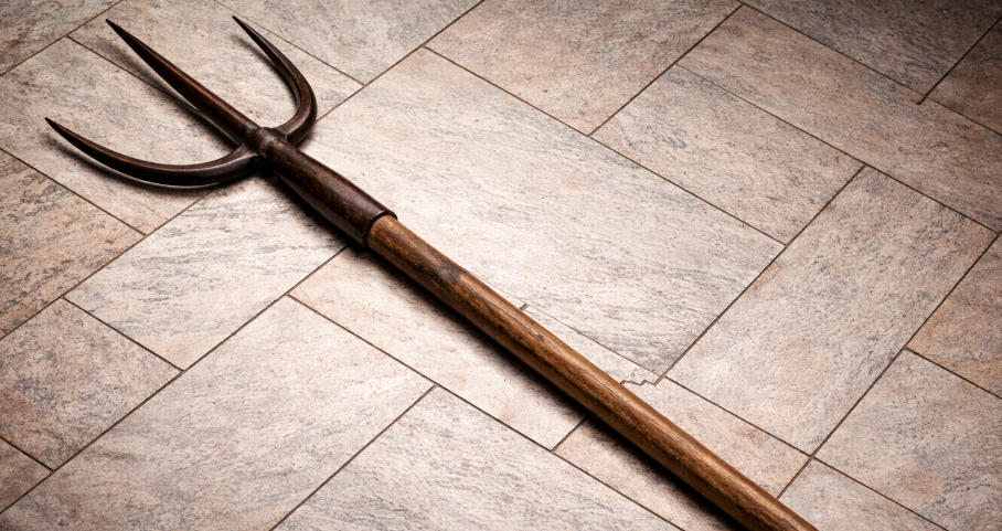 Sai Weapon Guide:History, Design, & Techniques of the Okinawan Trident
