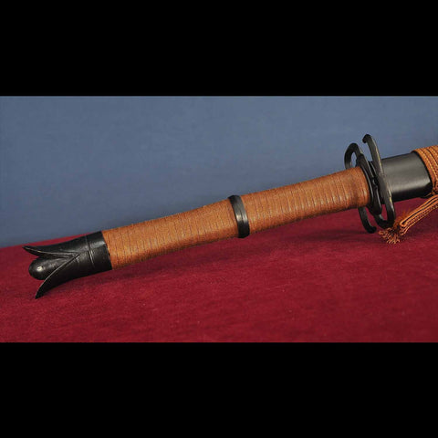 hardwood handle with genuine rayskin on Cyberpunk 2077 katana sword