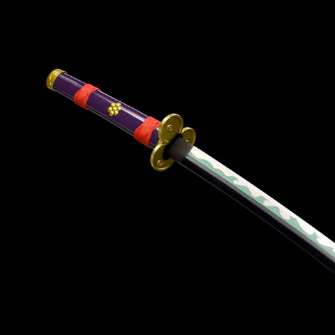 Comfortable and balanced handle grip of Zoro Enma Katana