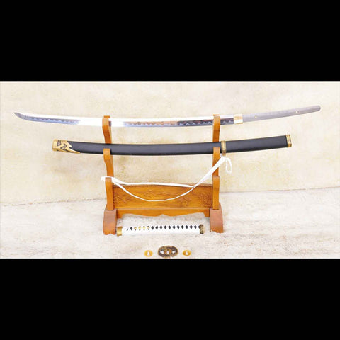 Full tang construction of Yamato Katana for balance and strength