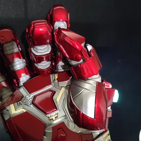 full metal hulk infinity gauntlet side profile view alloy armor