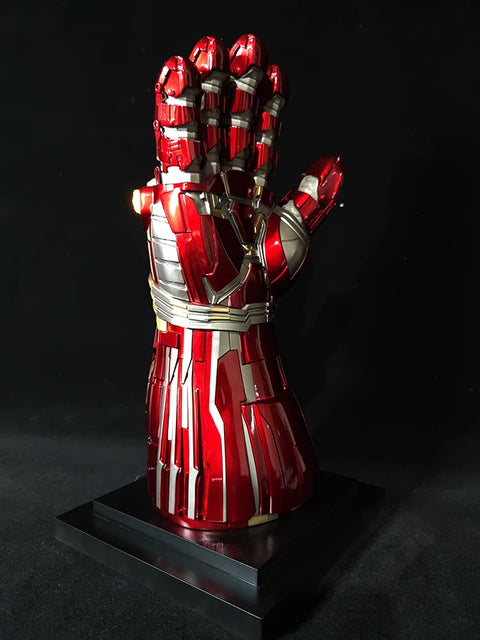 full metal infinity gauntlet craftsmanship close up premium replica