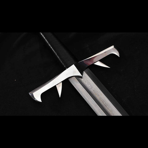 Free sword bag and spare Mekugi peg included with katana