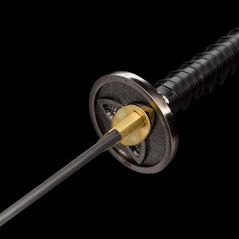 Blade width and spine detail of Michonne katana sword
