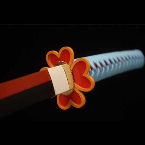 Four leaf clover tsuba design on Mitsuri Kanroji Nichirin Katana