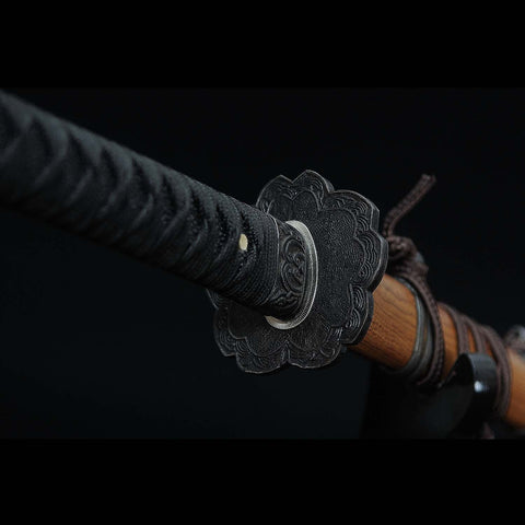 Handgeschmiedete Replik des roten Untoten-Katana-Schwertes aus Sekiro: Shadows Die Twice
