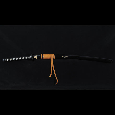 Traditional Japanese ito wrapping on Kill Bill katana sword handle